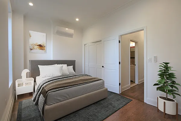 Rented by R New York | media 11
