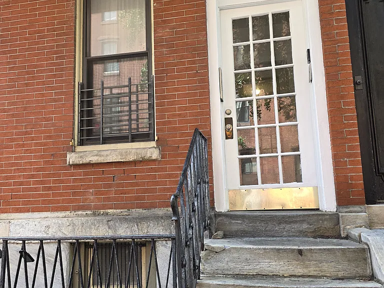 348 S 16th St #3F — Photo 2