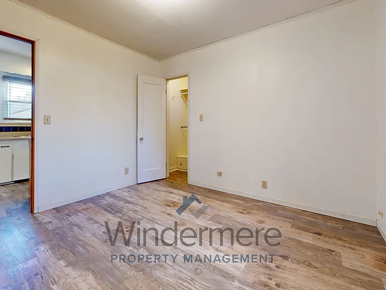 512 Columbia St — Photo 7
