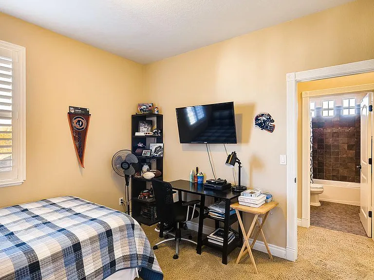10706 Horseshoe Creek Point — Photo 20