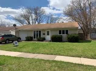 400 Sunset Ln, Wheeling, IL 60090