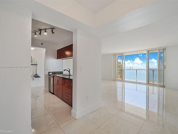4th image of 1200 Brickell Bay Dr APT 3601