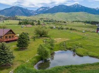 17 Roche Jaune Rd, Livingston, MT 59047