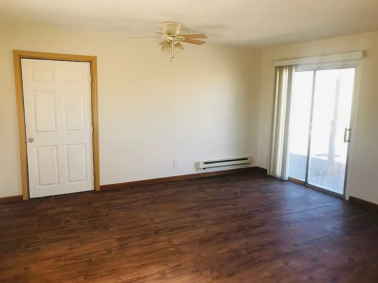1070 W Highway 50 #B — Photo 5