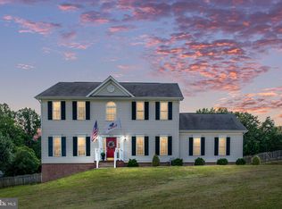 8100 Campfire Ln, Fredericksburg, VA 22407
