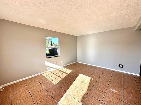 2nd image of 1417 N Federal Hwy APT 2