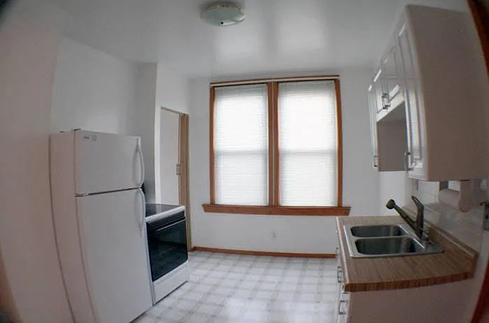 718 W 19th Street — Photo 3