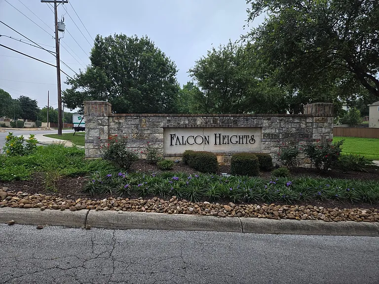 6515 Kestrel Ln — Photo 2
