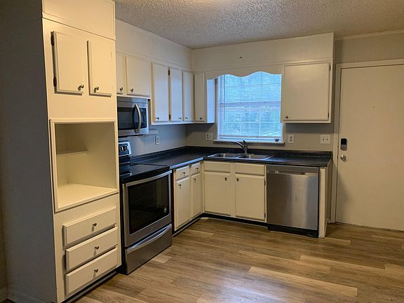 5th image of 1435 Finnland Dr