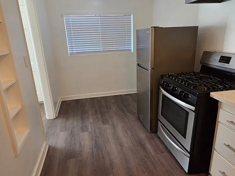 1646 N Harvard Blvd #2 — Photo 6
