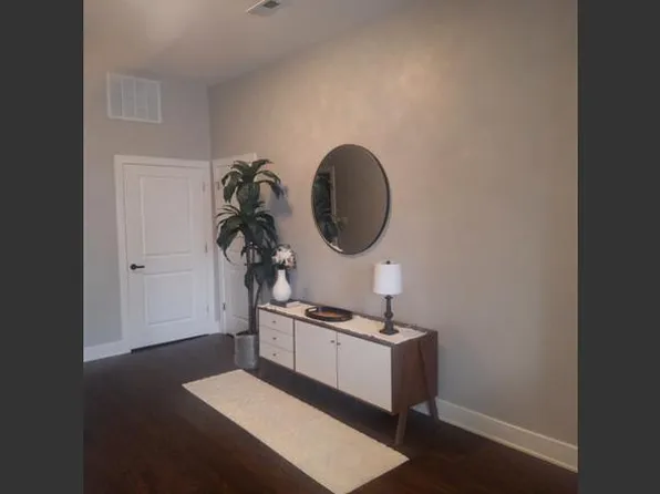 (undisclosed Address), Chicago, IL 60624