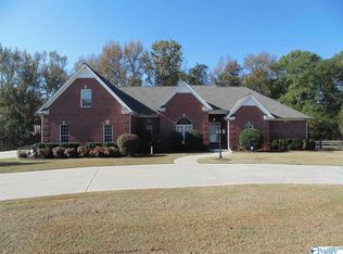 157 Winding Trl, Huntsville, AL 35811