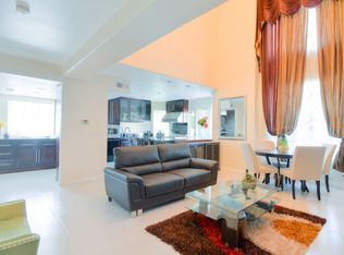 1920 Maple Ave, Costa Mesa, CA 92627