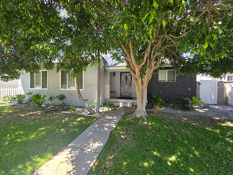 15955 Lassen St — Photo 1