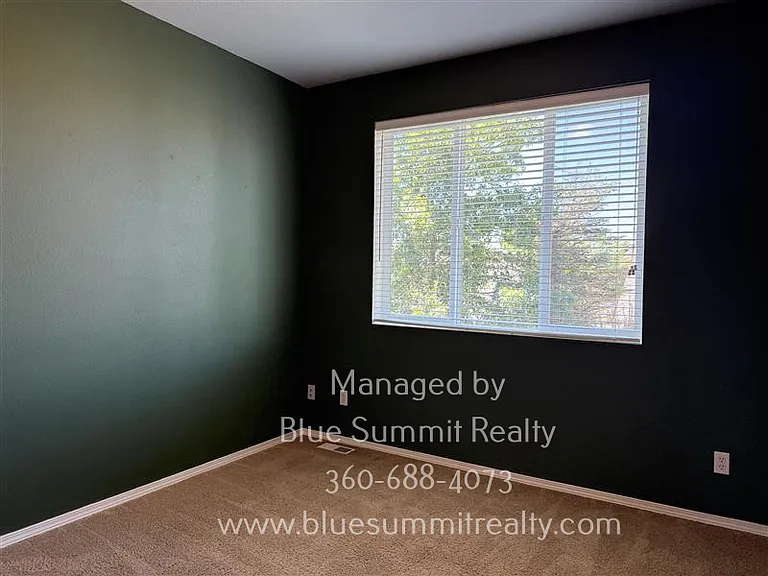 3515 Becket St NE — Photo 13
