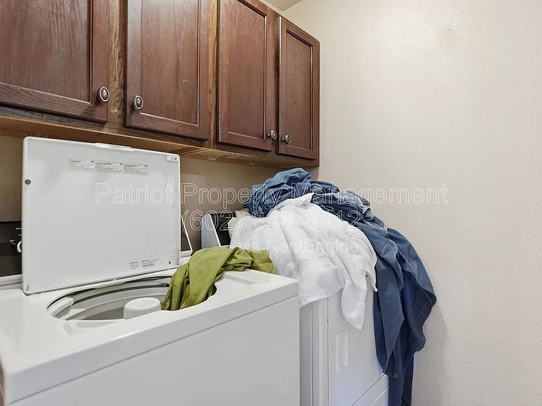8629 W Echo Ln — Photo 22