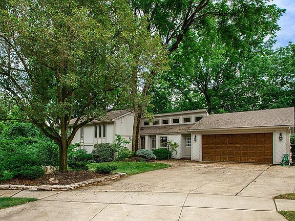 2nd image of 775 Loch Lomond Ln