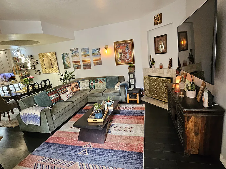 640 W 4th St #416 — Photo 9
