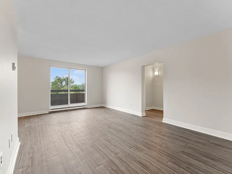 67 N Park St — Photo 13