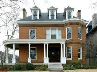 5206 Washington Pl, Saint Louis, MO 63108