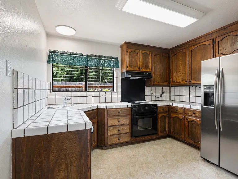 109 Ginos Ct — Photo 7