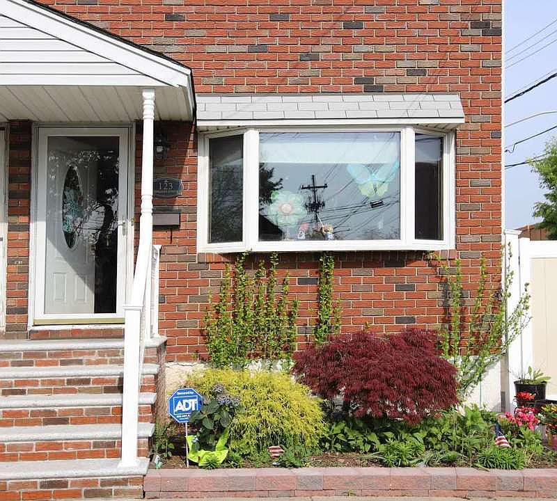 1st image of 123 Sheraden Ave