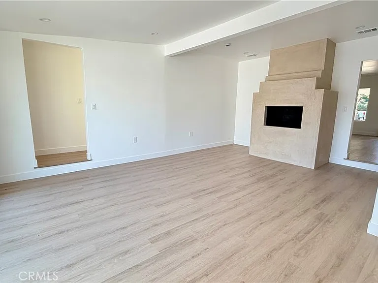 17438 Horace St — Photo 6