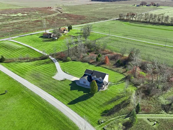 16902 Prine Rd, Yoder, IN 46798