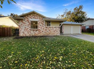 2312 Gilbert Cir, Arlington, TX 76010