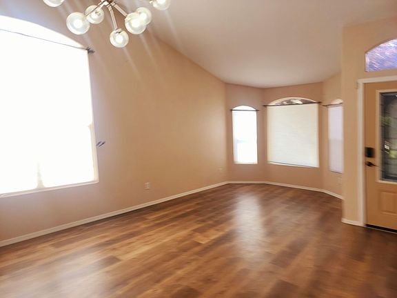 4th image of 7136 Deer Canyon Ave NE