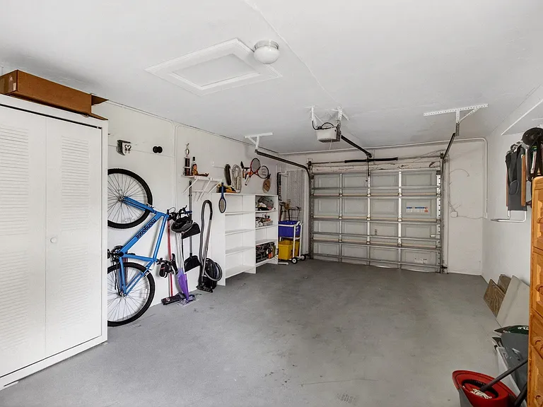 6038 Lasalle Rd — Photo 52