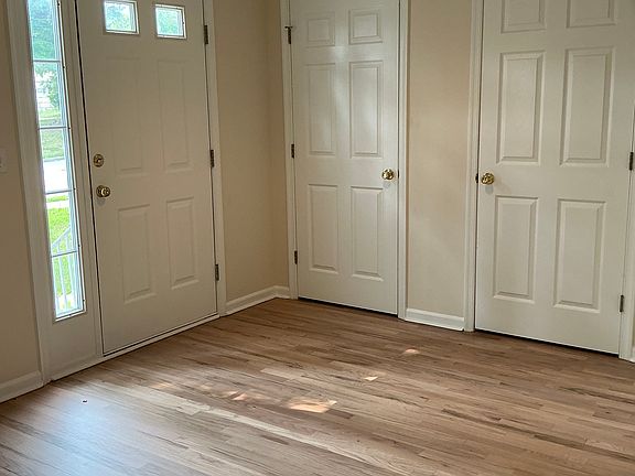 3rd image of 125 Summit Ave