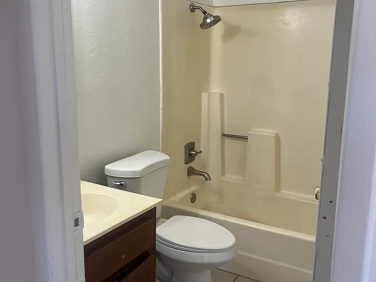 701 W 16th Ave #1 — Photo 10