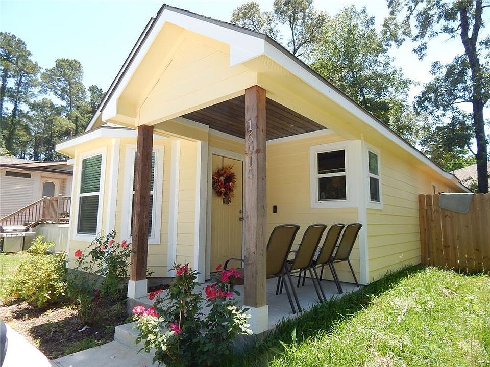 1st image of 16915 W Ivanhoe