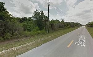 3rd image of 3340 Desoto Blvd S