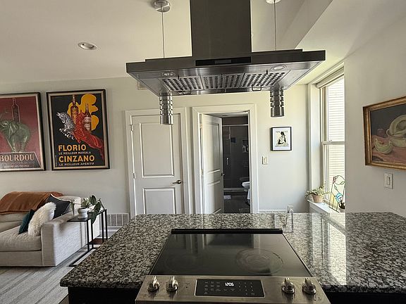 5th image of 714 N Chadwick St #4