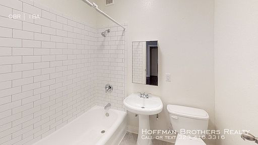 4th image of 712 N Hobart Blvd #206A