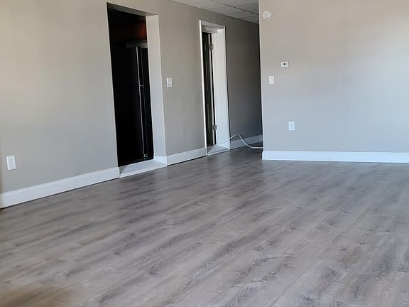3rd image of 419 Cedar Ave APT 3