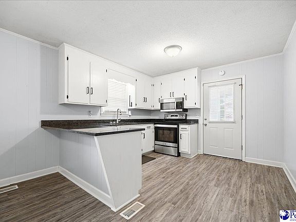 5th image of 1007 Greenleaf Rd