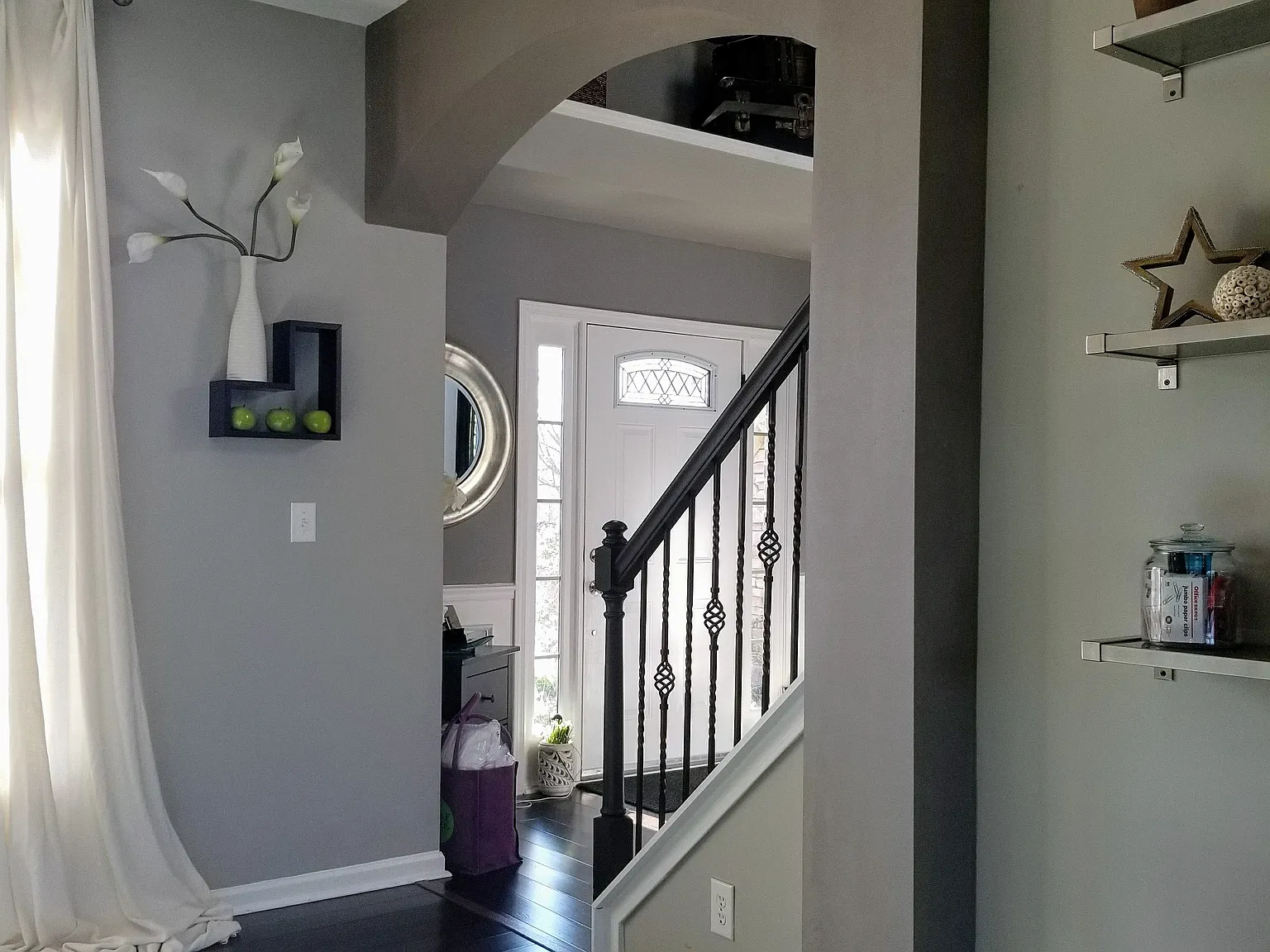520 Jessamine Sq — Photo 2