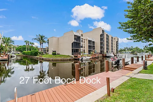 17 Royal Palm Way Photo 1