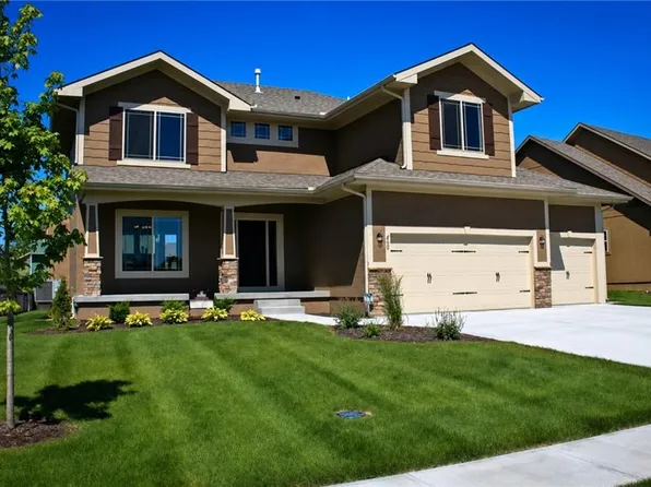 420 Meadowlark Dr, Raymore, MO 64083
