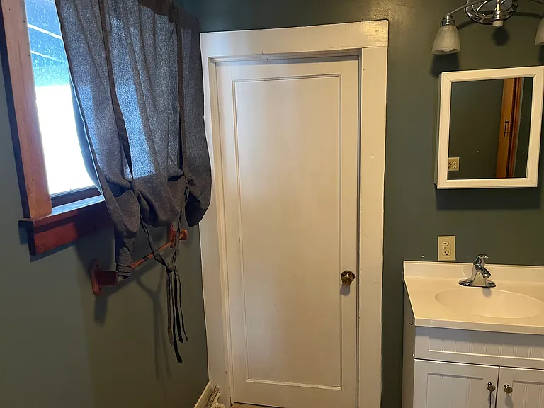 18 Grove St — Photo 3