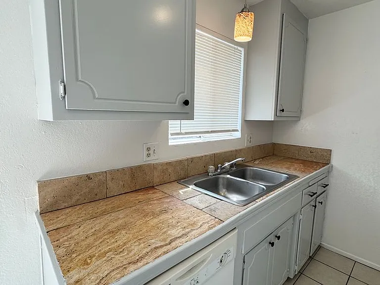 5580 Mountain View Dr — Photo 6