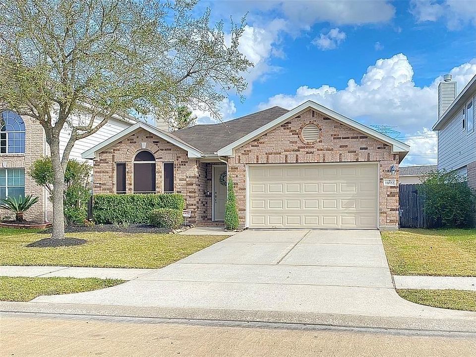 1st image of 11022 Knobbley Oak Ct