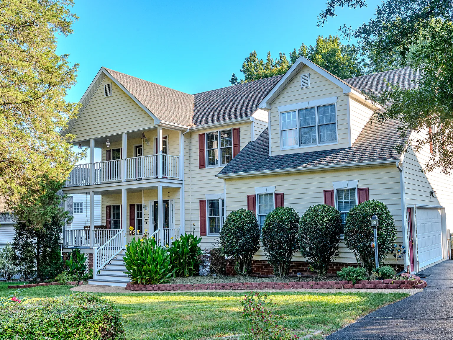 6 bed, 3029 sqft, $3,300 — Photo 2