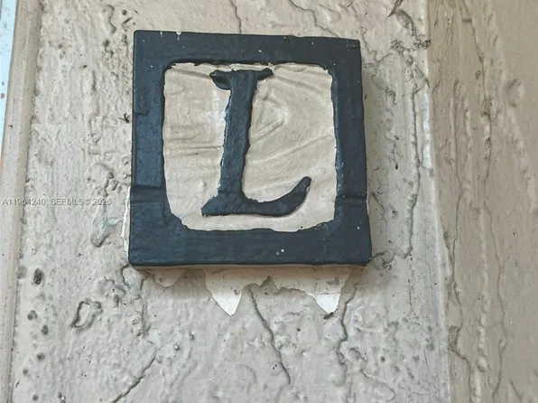 620 Cypress Club Way #L13, Pompano Beach, FL 33064