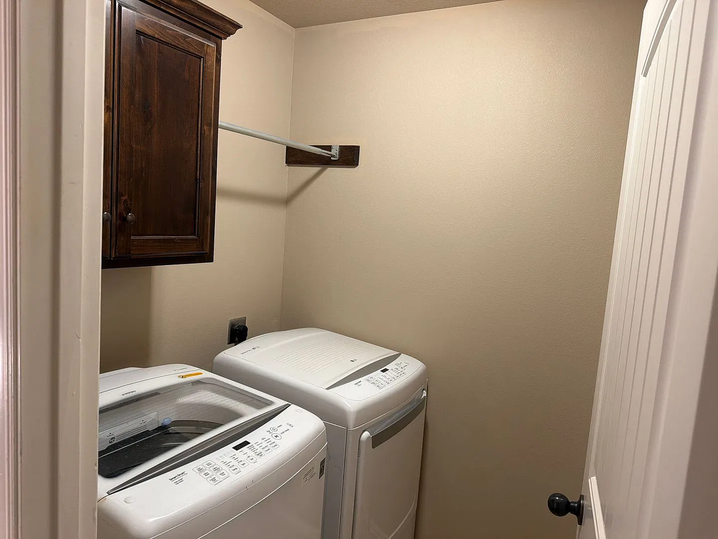 6000-6002 White Oak Circle — Photo 4