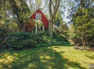 9 4th St, Park Ridge, NJ 07656