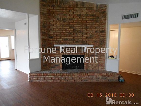 4th image of 616 Priscilla Ln